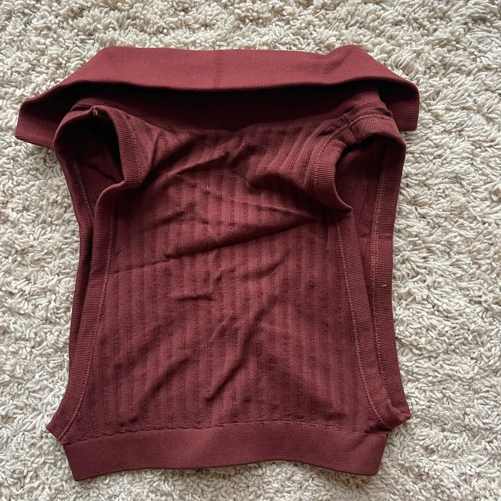 Crop Top - Picture 2 of 3